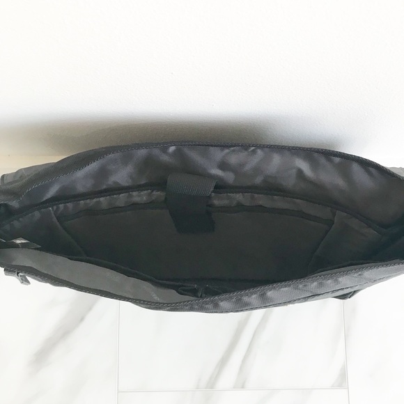 NWT Kenneth Cole Laptop / Messenger Bag - Picture 5 of 6